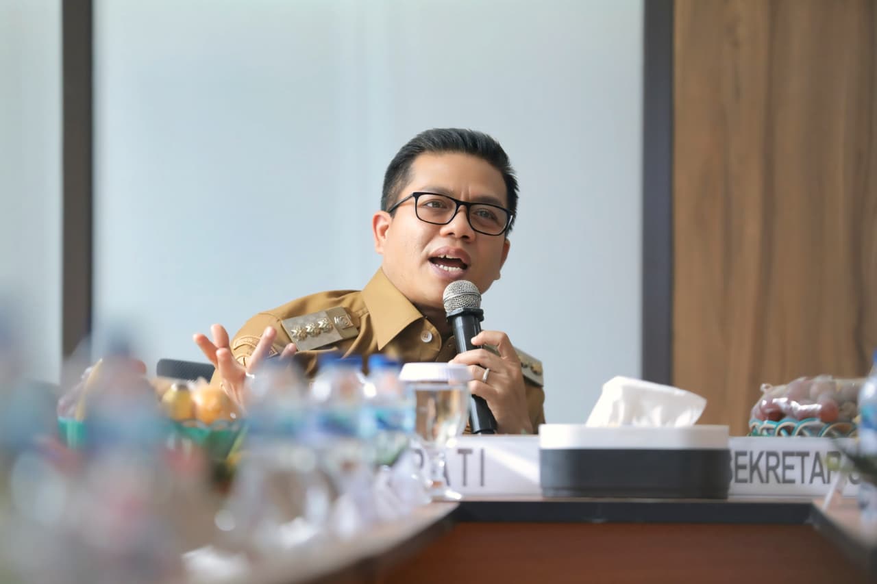 Tumbuhkan Ekonomi Masyarakat, Kang DS Minta Penerima Pinjaman Bergulir Lebih Luas 